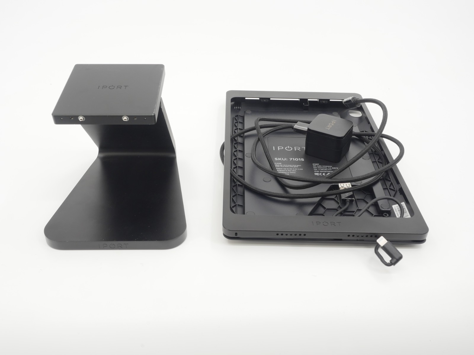 iPort Luxe Case (71015) + Stand (71000) for iPad 7th 8th 9th Gen 10.2″ – Black
