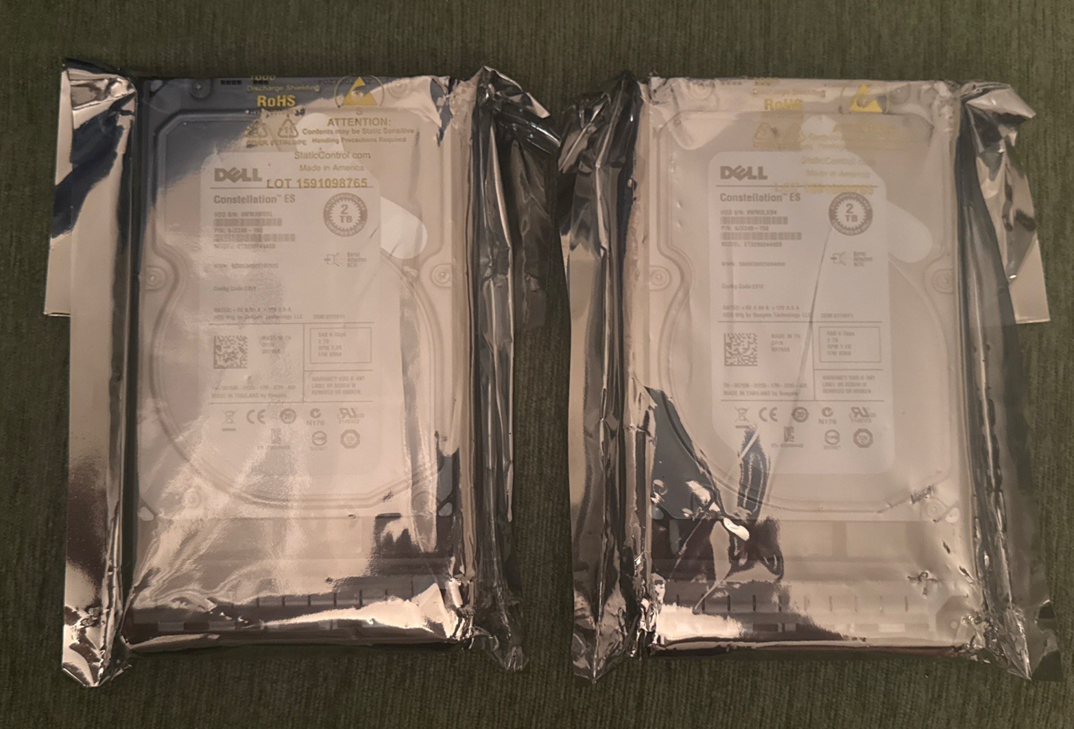 NEW 2x Dell Constellation ES ST32000444SS 2TB 7.2K RPM 6Gb/s 3.5″ SAS Hard Drive