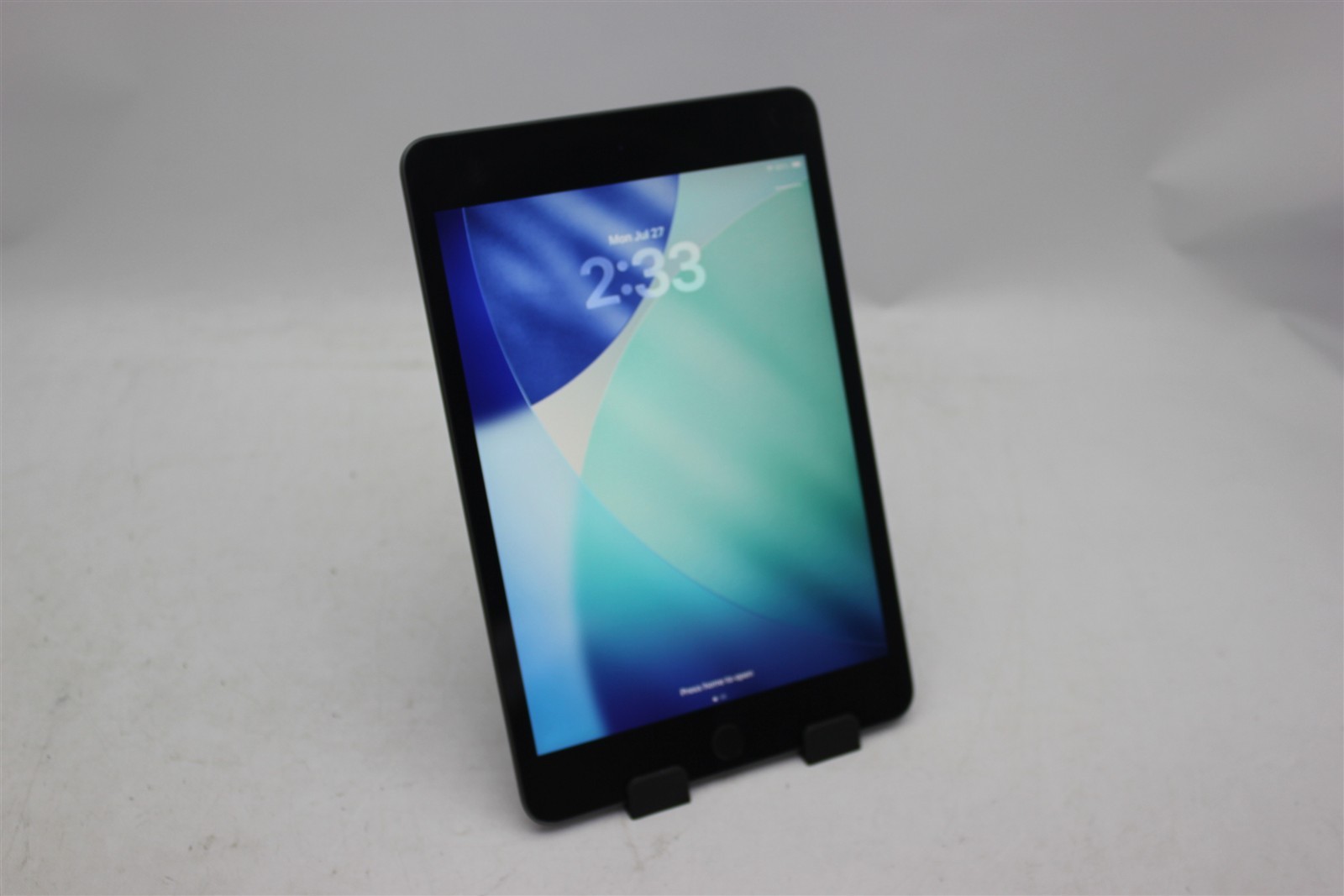 7.9″Apple iPad mini 5th Gen Space Gray A2133 iOS 26.5 256GB