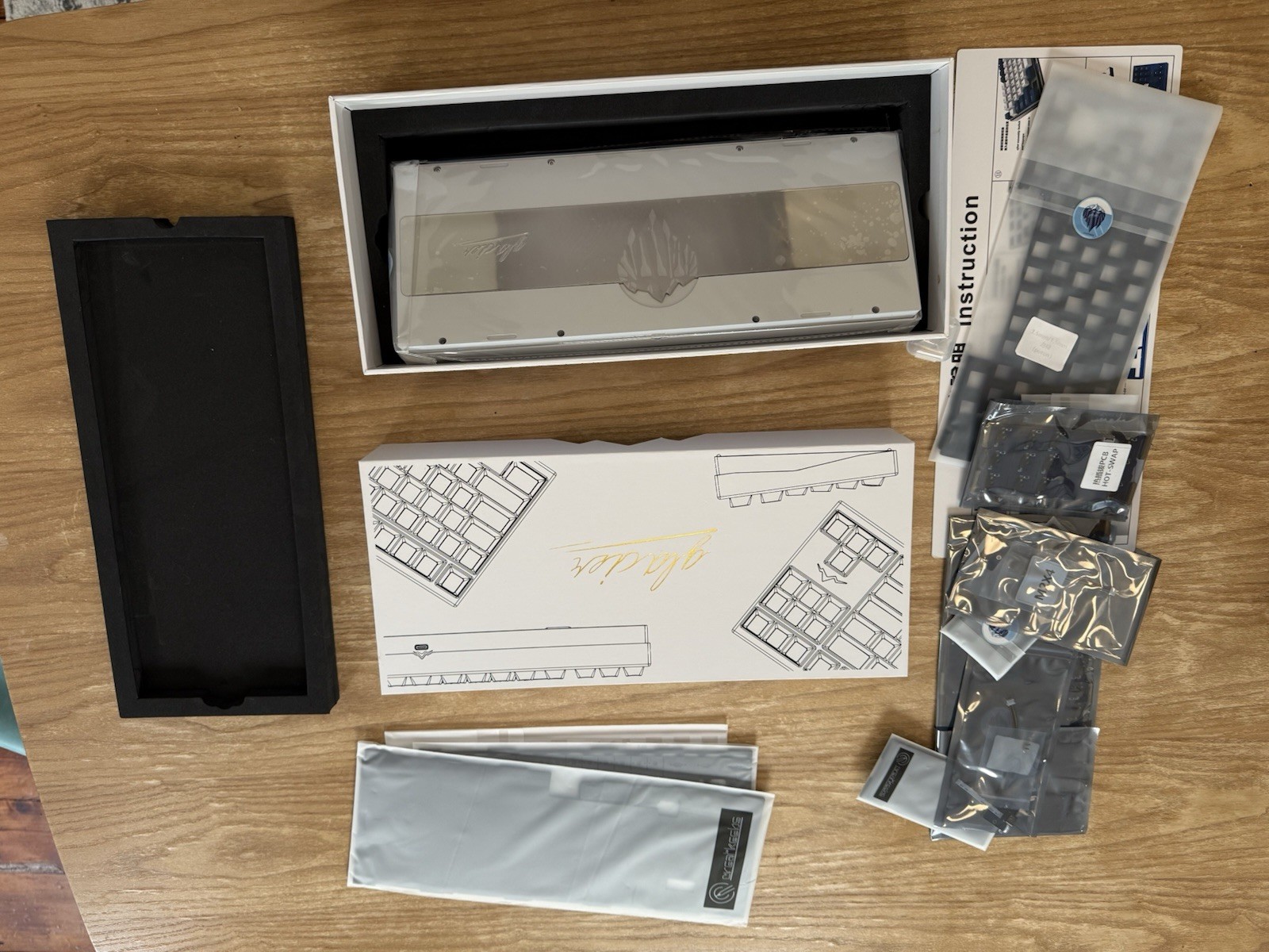 Glacier80 WKL White With Artisan keycap (Never Built / Never Opened / New)