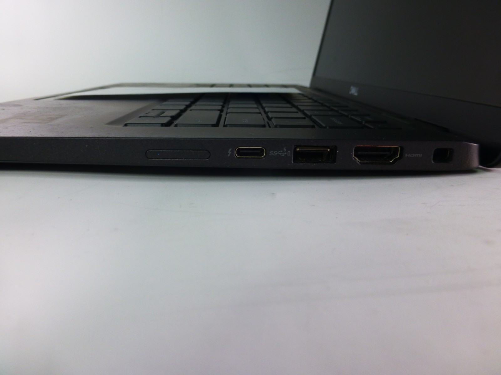Dell Latitude 7430 14″ (256GB SSD, Intel Core i7-12th Gen, 16GB RAM, Windows 11)