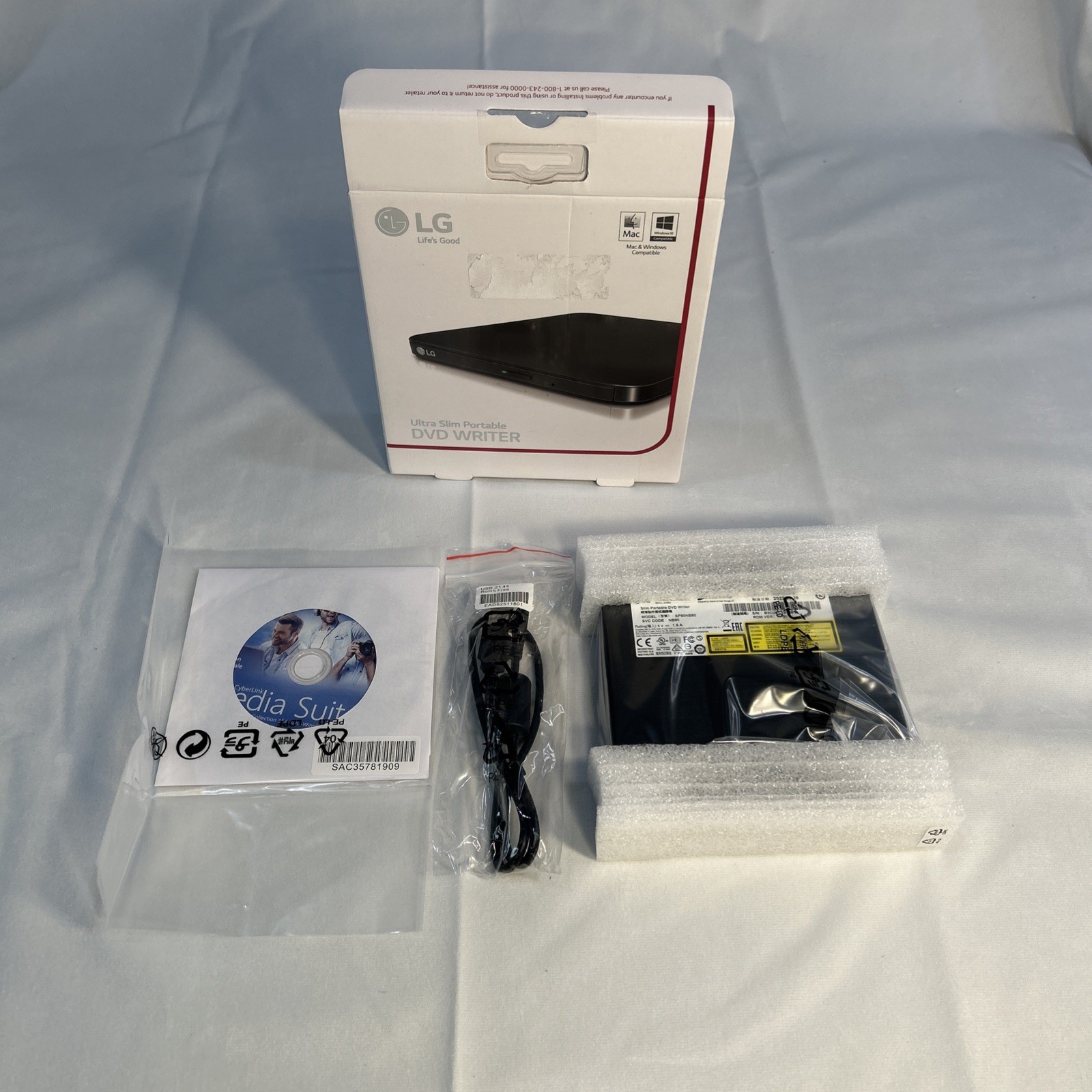 LG Ultra Slim Portable DVD Writer SP80NB80 – open box Mac/ Windows 10 Compatible