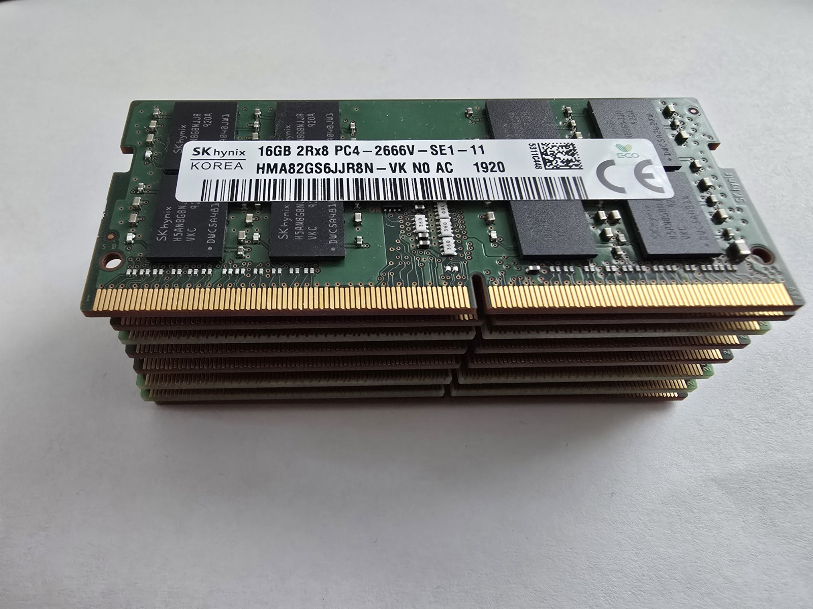 SK hynix 16GB DDR4 2666MHz PC4-21300 SODIMM Laptop RAM HMA82GS6CJR8N-VK 8 total