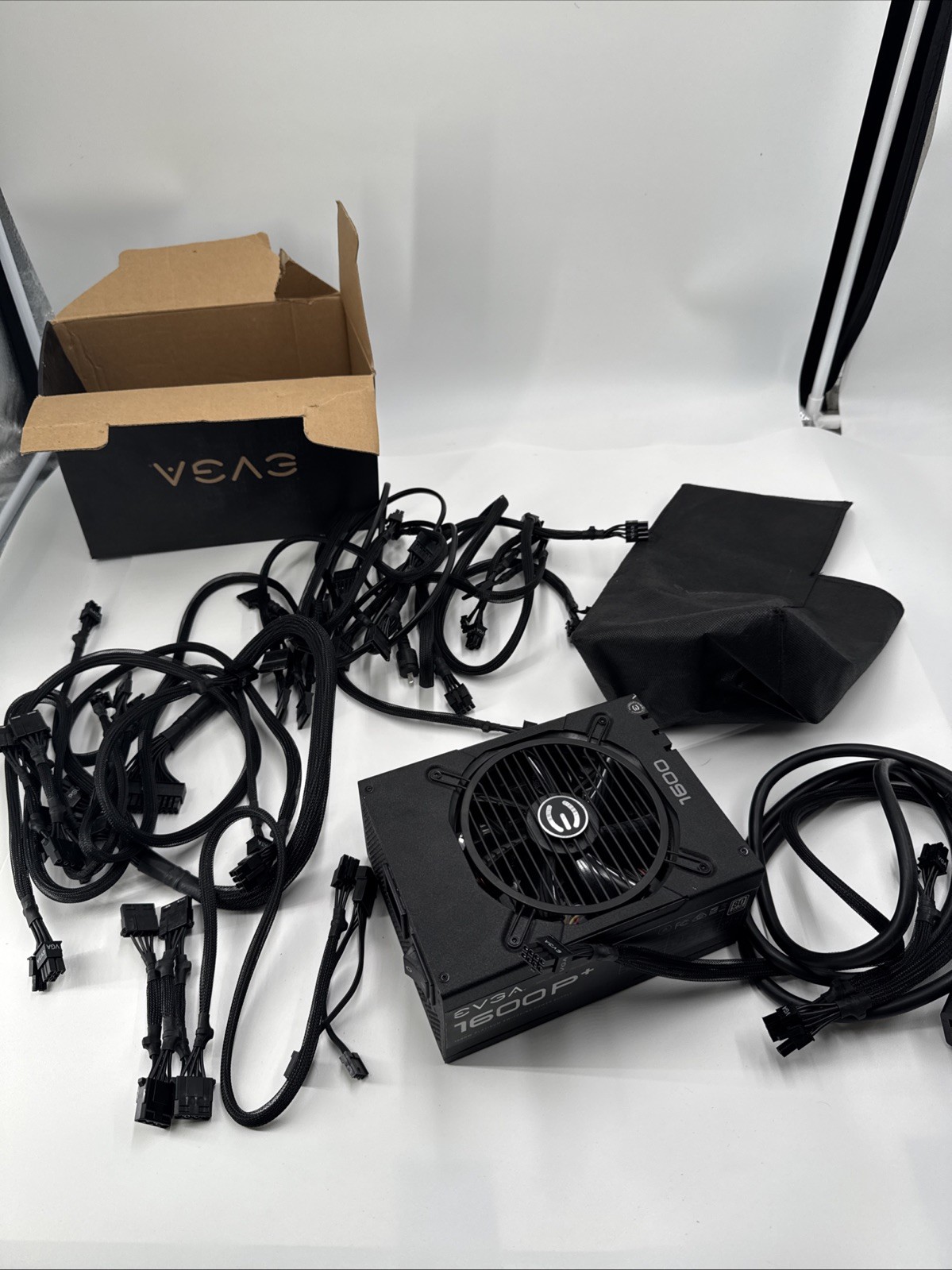 EVGA SuperNOVA 1600 P+ 1600W 80 PLUS Platinum ATX Modular 24-Pin PSU
