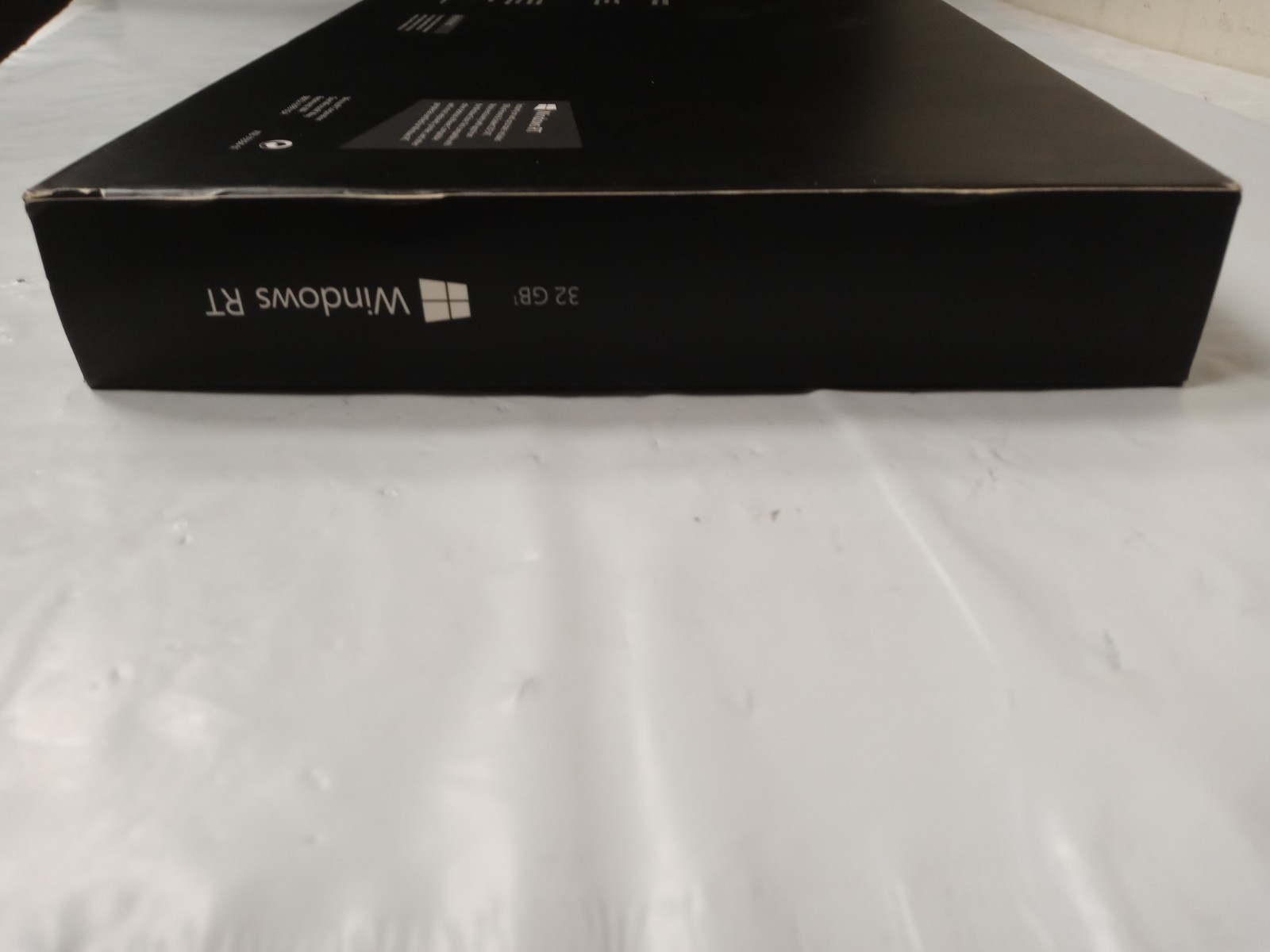 Microsoft Surface 1516 Windows RT 1.3GHz 2GB RAM 32GB Tablet