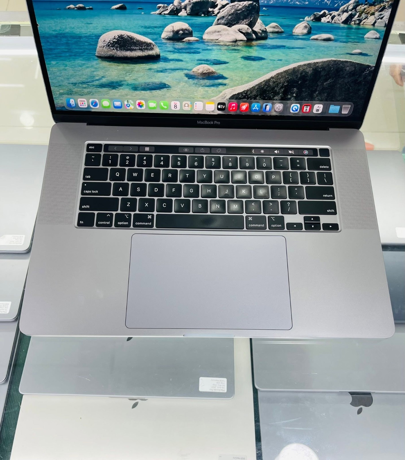 EXCELLENT MacBook Pro 16″ 2019 A2141 DG i7 2.6 16GB 512GB Tahoe 2025 + Warranty