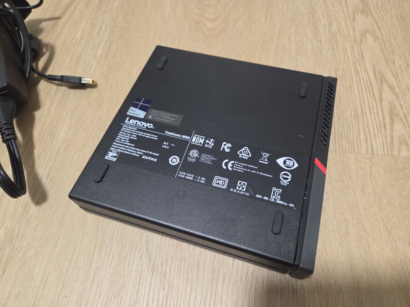 Lenovo ThinkCentre M900 Tiny SFF Core i7 6700T 8GB RAM + 256GB, Windows 10