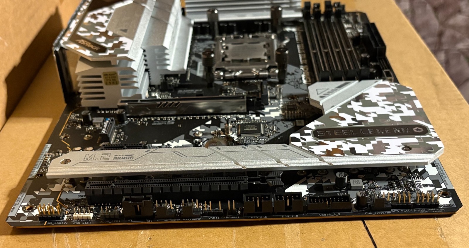 AMD Ryzen 9 7950X3D CPU + ASRock X670E STEEL LEGEND DDR5 Wifi Motherboard