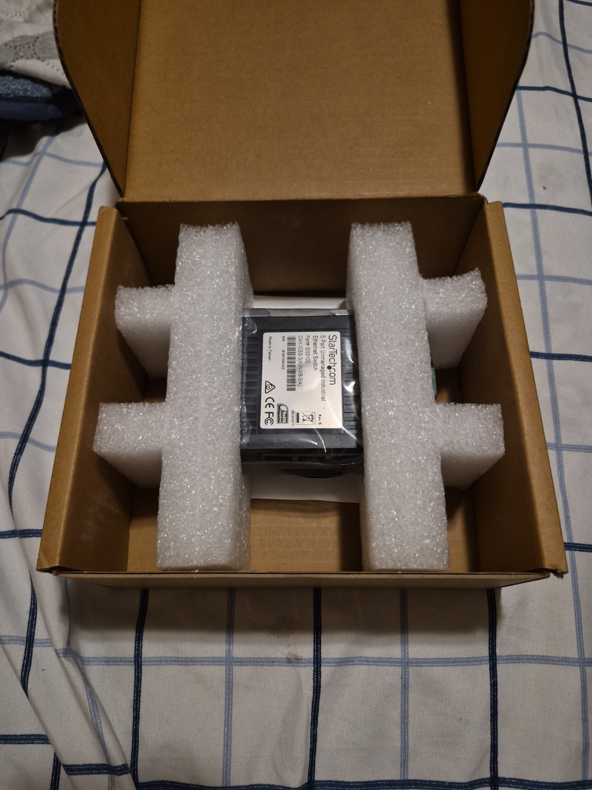 StarTech IES5102 5 Port Unmanaged Industrial Ethernet Switch DIN Rail Mountable