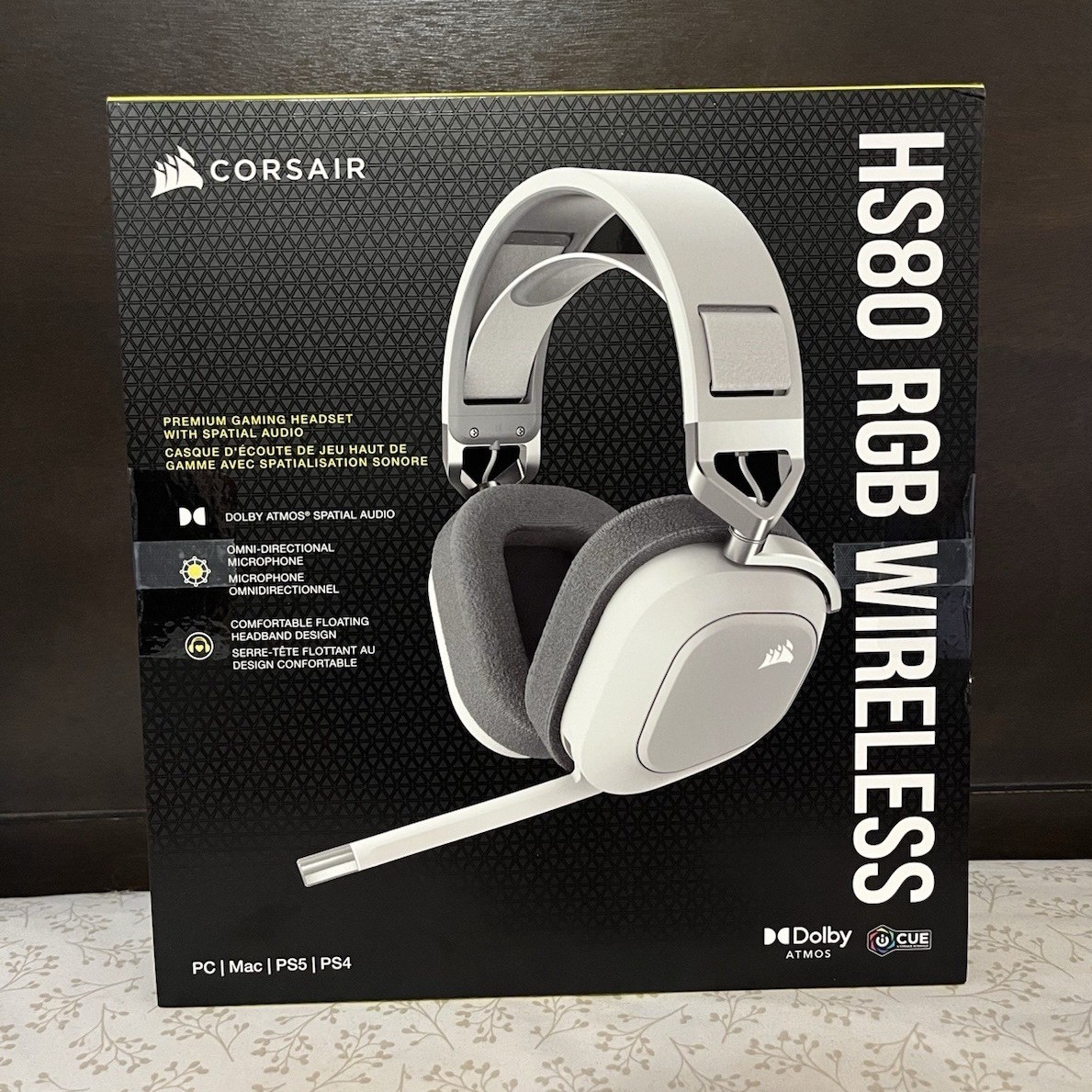 Corsair HS80 RGB Wireless 2.4GHz Slipstream USB Boom Mic Headset White/Gray