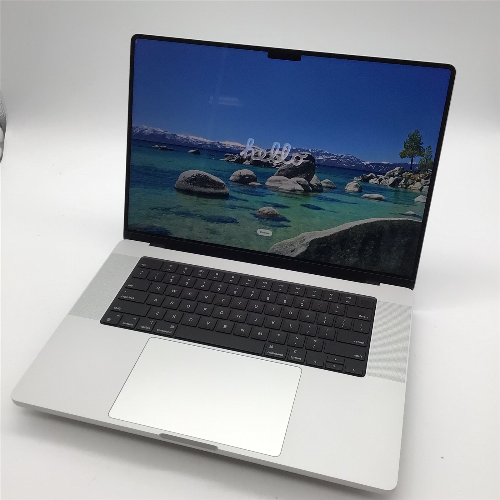 Apple A2485 MacBook Pro 16″ Apple M1 Pro/16GB RAM/1TB SSD – MacOS Tahoe
