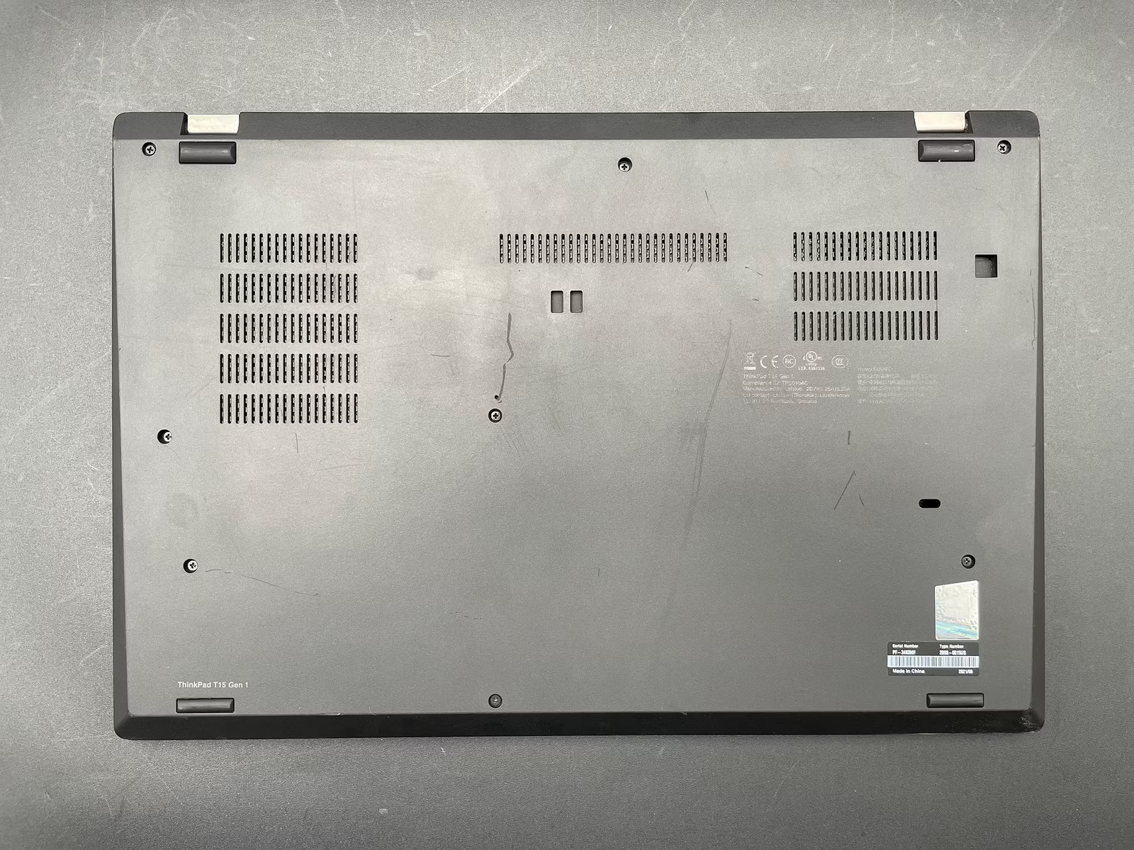 Lenovo ThinkPad T15 Gen 1 Used 15.5″ (i7-10610U-16GB-256GB NVMe)