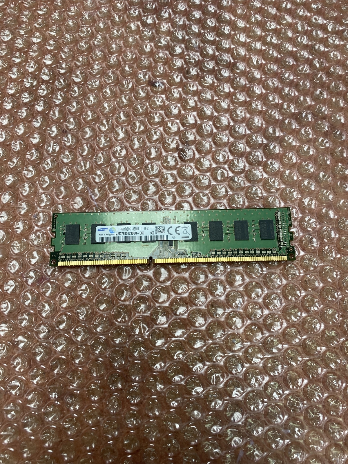 Samsung 4GB 240-Pin DDR3 1600 (PC3-12800) Desktop Ram M378B5173DB0-CK0