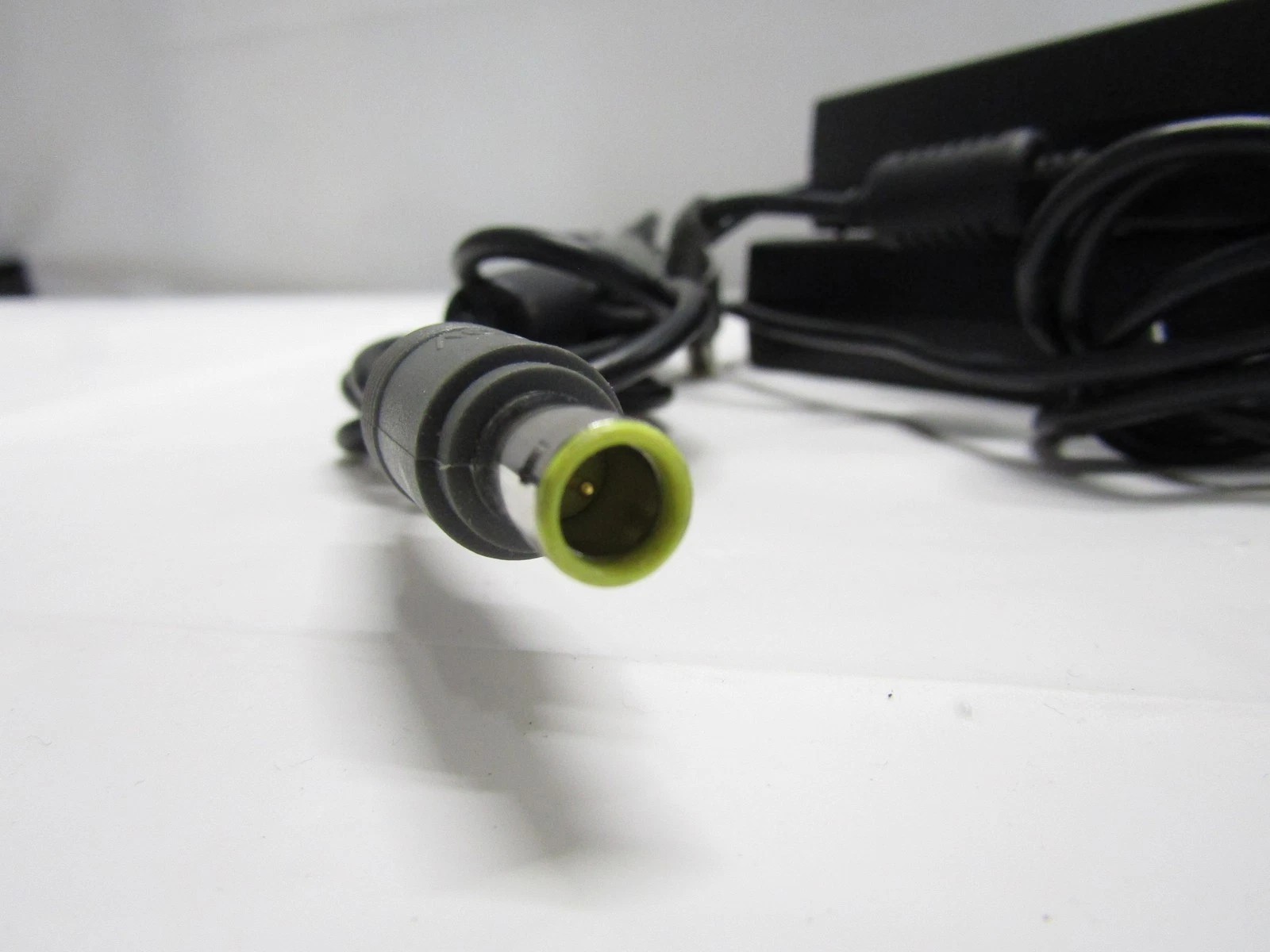 Lot of 31 Genuine OEM Lenovo Mixed Model 90W 20V 4.5A Big Barrel Laptop Charger