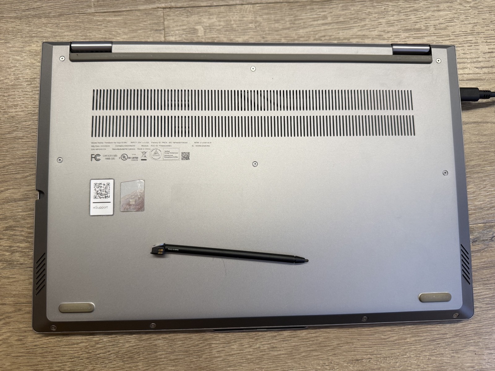 LENOVO ThinkBook 14s Yoga G3 IRU i5 1335U 1.3GHz 16GB RAM 256GB