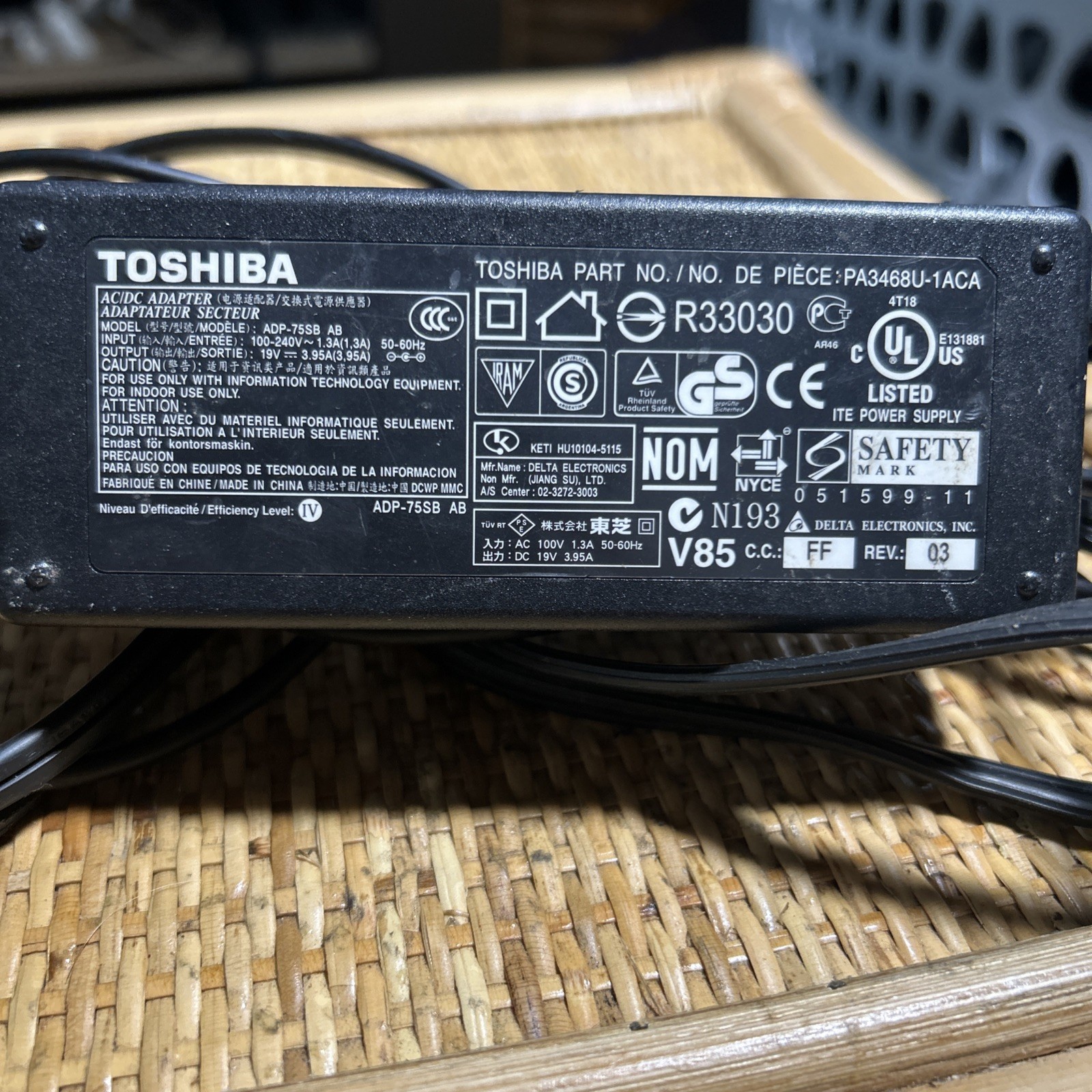 Genuine AC Power Adapter For Toshiba 75W 19V 3.95A PA3468U-1ACA Charger Cord New