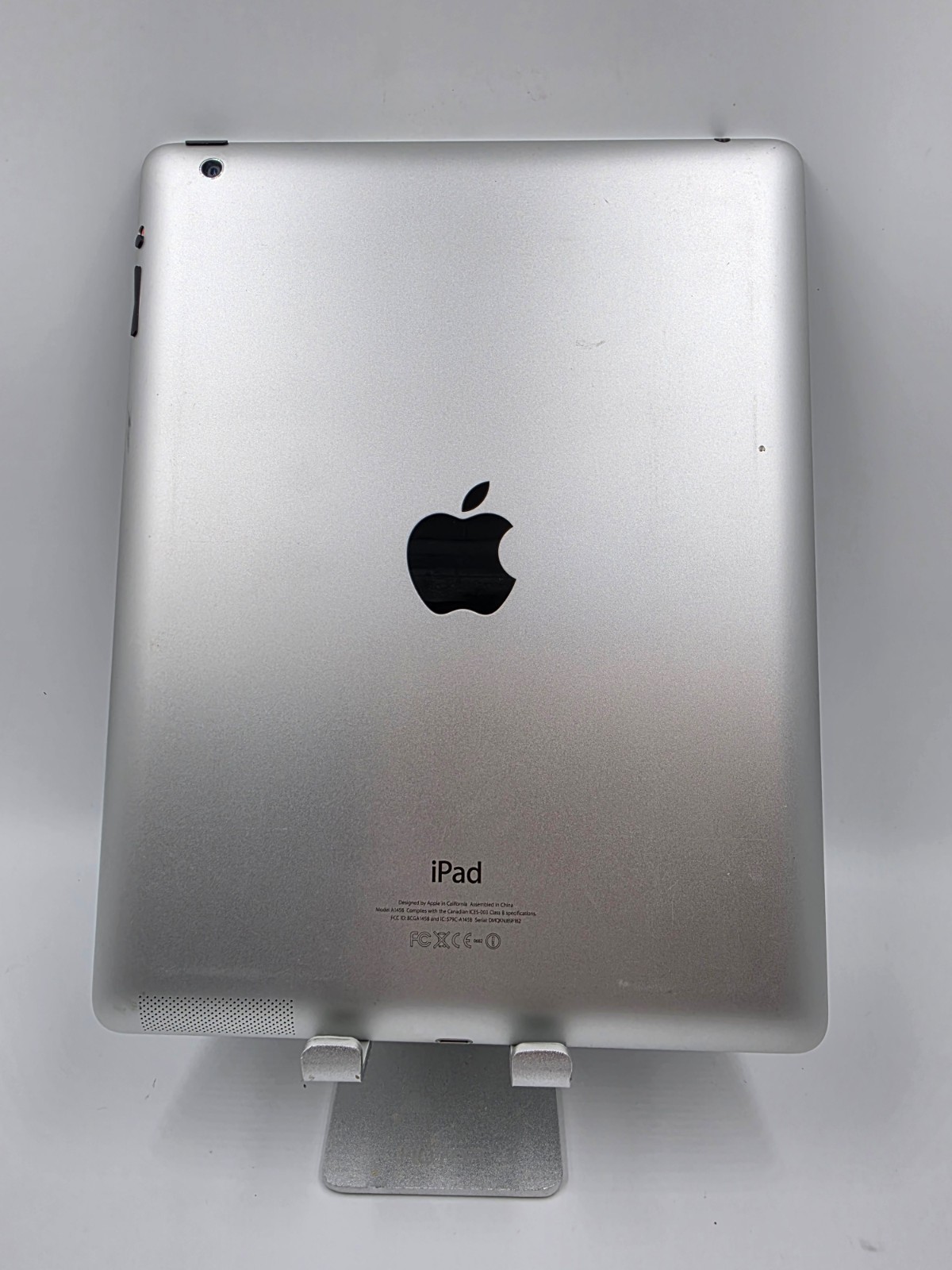 Apple iPad 4th Gen Retina 16gb Wi-fi 9.7in – Black – (md510ll/a)