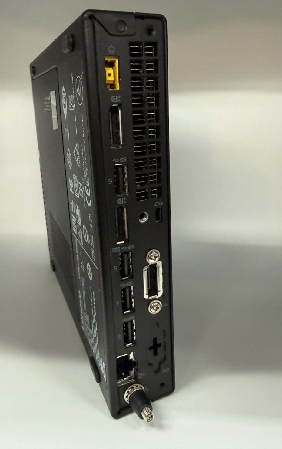 Lenovo ThinkCentre M710q Tiny Core i5-6500T 2.50 GHz 8 GB DDR4 128 SSD