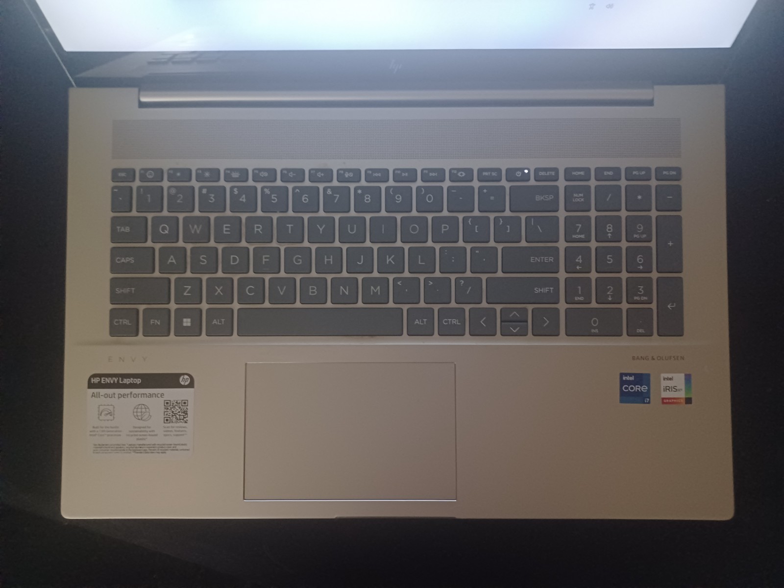 HP Envy Laptop Touch scree 17in 13th Gen Intel Core i7-13700H 2.40Ghz 32 GB 1TB.