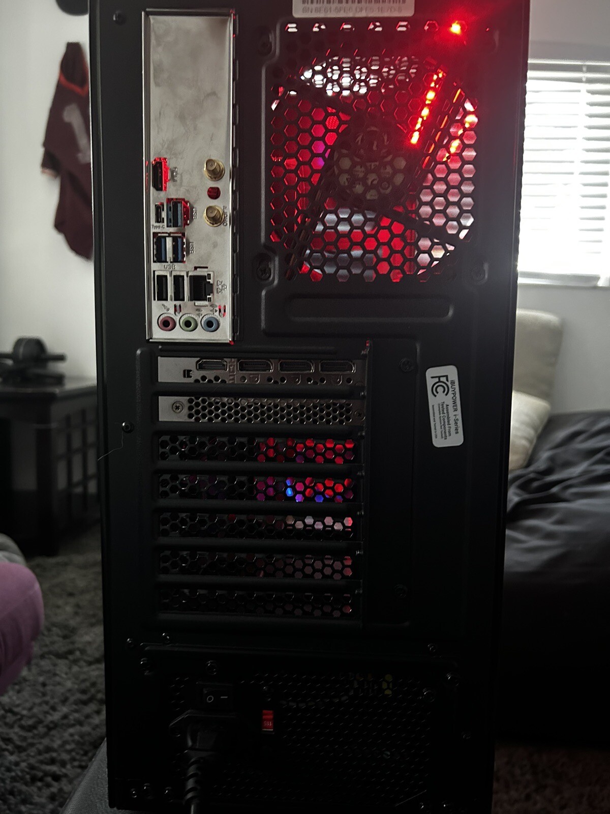 Used Gaming PC; NVIDIA GeForce RTX 3050; Intel(R) Core(TM) i7-8700