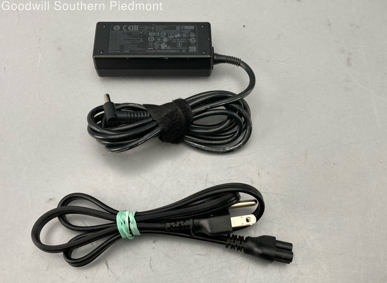 Genuine OEM HP 45W 19.5V 2.31A AC Adapter Tiny Tip Blue Tip