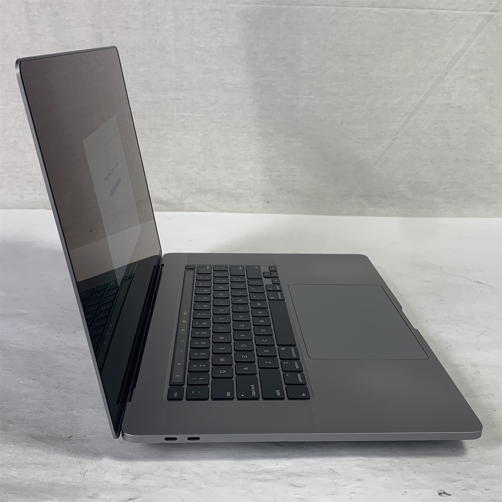 Apple MacBook Pro A2141 (2019) 16″ Laptop Core i9-9980HK 2.3GHz 16GB – 500GB SSD