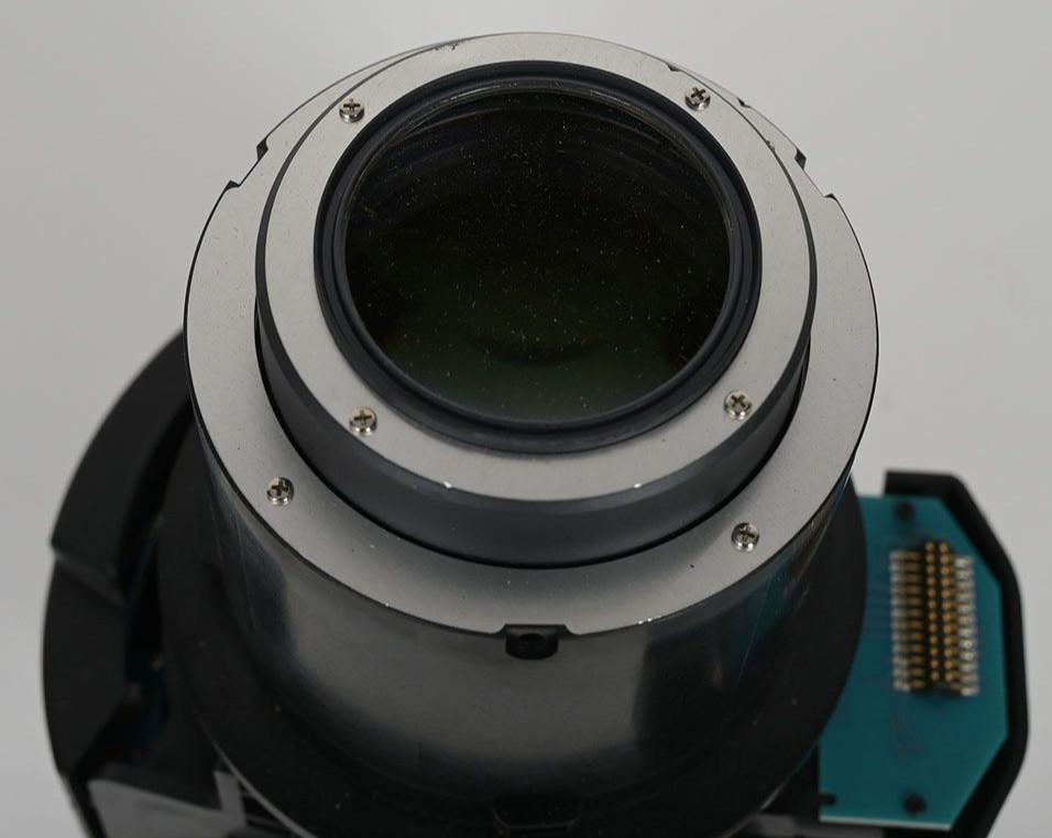 Epson ELPLM08 Middle-Throw Zoom Projector Lens in great working condition
