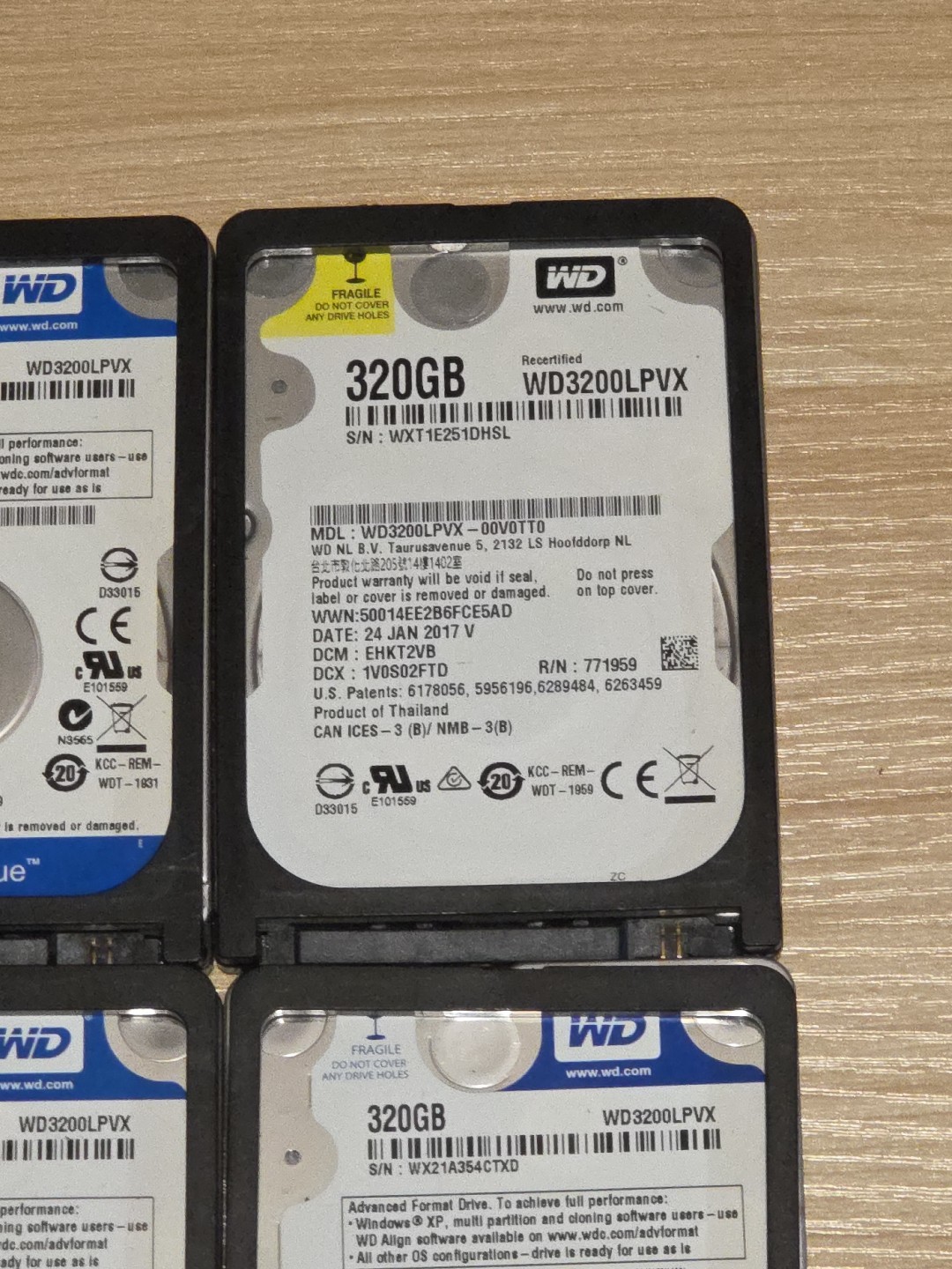 LOT 4 Western Digital WD3200LPVX 320GB 5400RPM 2.5″ SATA 3.0Gb/s Hard Drives HDD