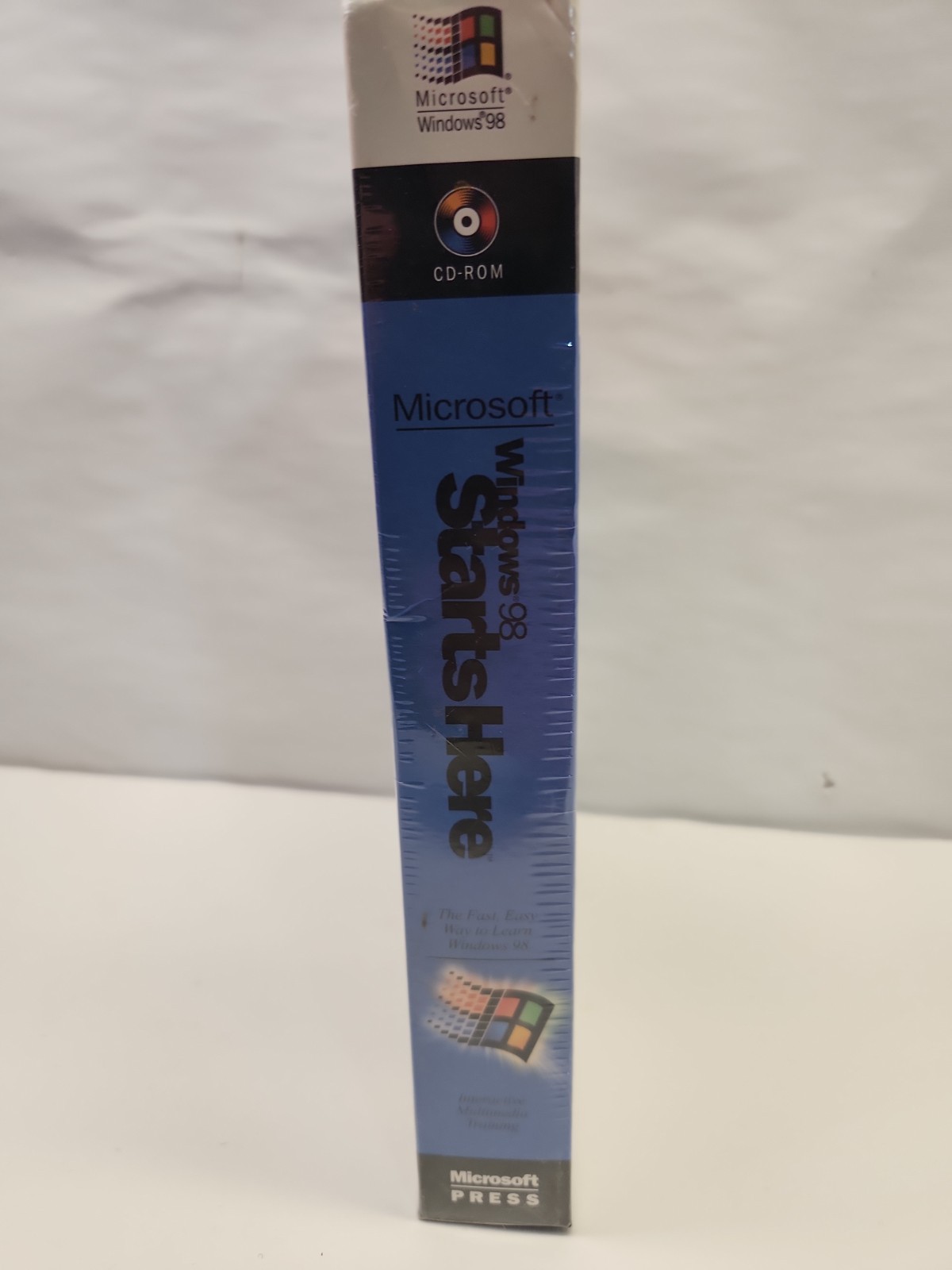 Vintage – Microsoft Windows 98 Starts Here