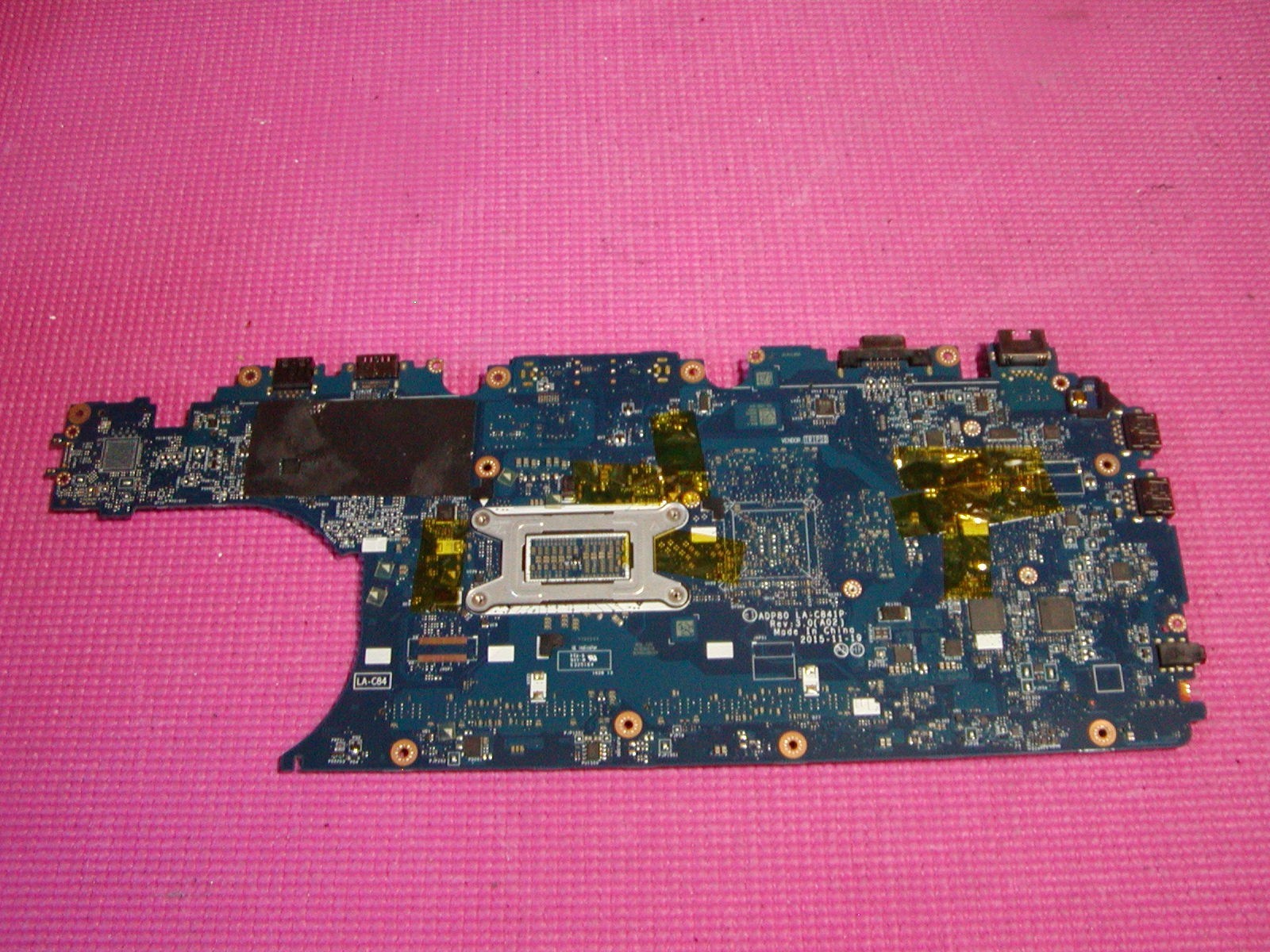 Dell Latitude E5570 Intel 2.7 GHz Core i7-6820HQ DDR4 Motherboard POSTS (PICS)