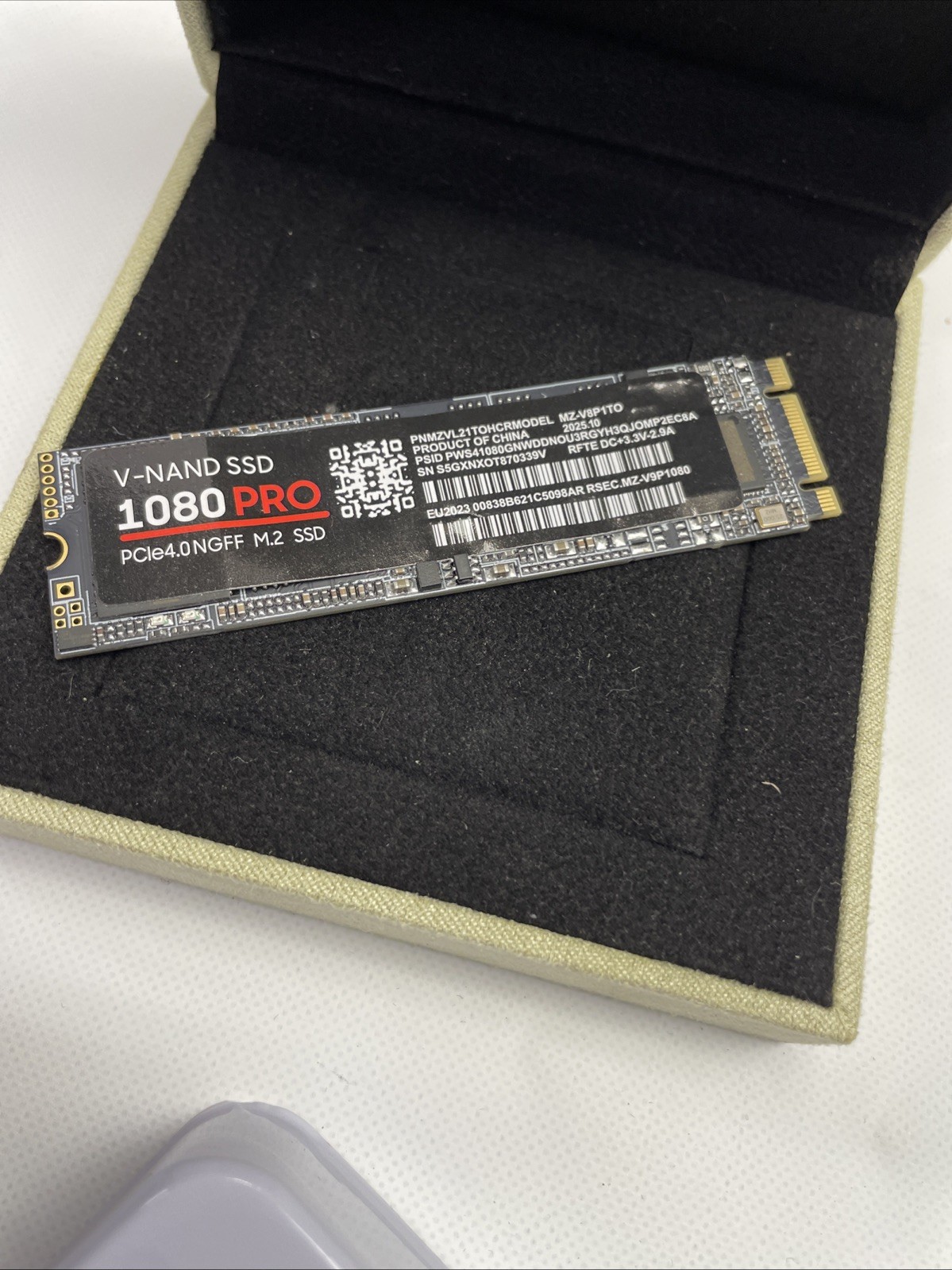 M2 2280 PCIe 4.0 solid-state drive high-speed storage device 1080P RO 2TB NGFF