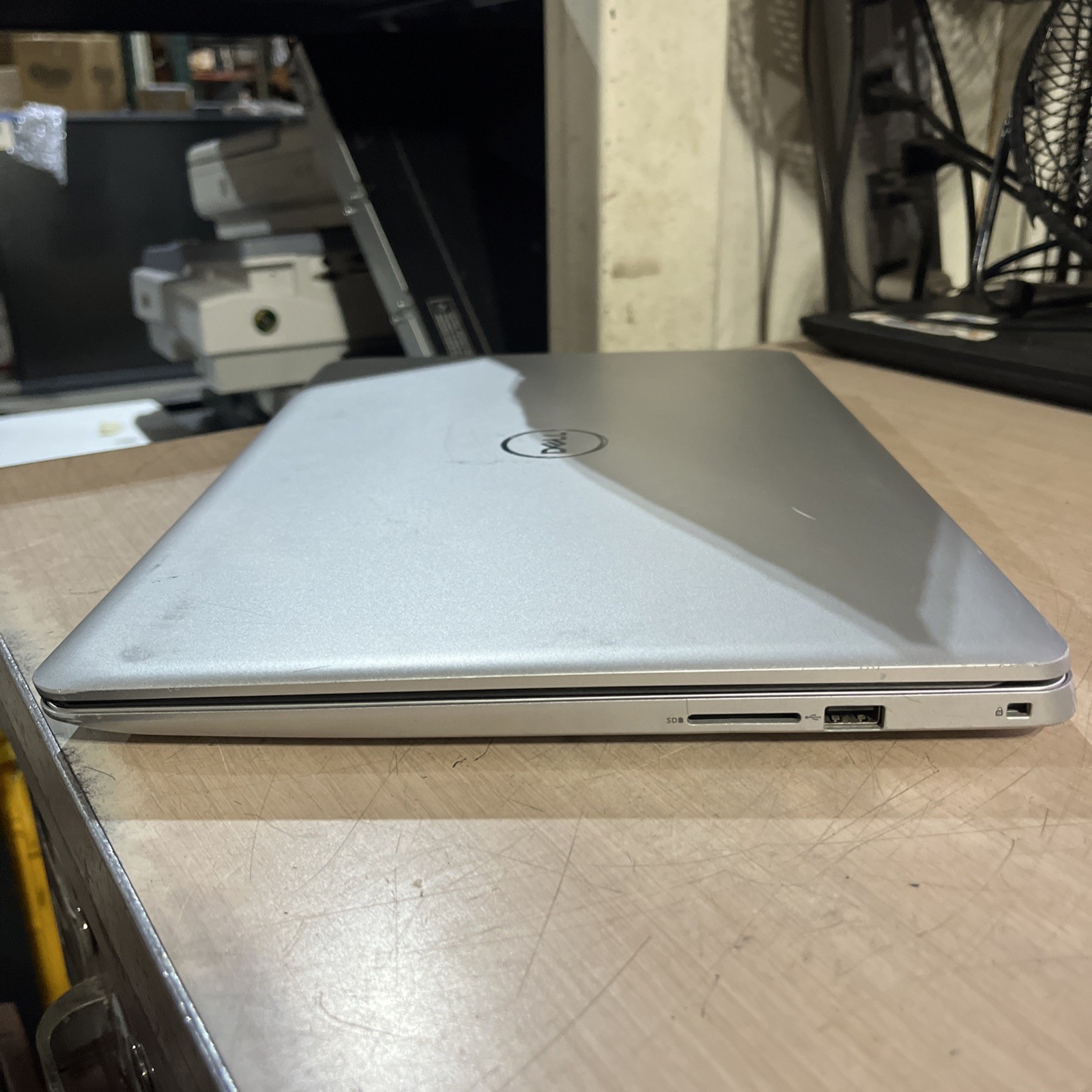 DELL INSPIRON 5584 INTEL CORE I7-8565U 16GB RAM NO HD
