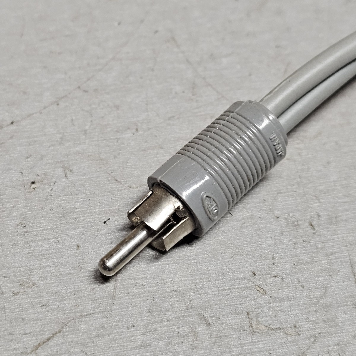 RCA Audio Y Adapter 1 Male to 2 Female Splitter Vintage A/V Cable
