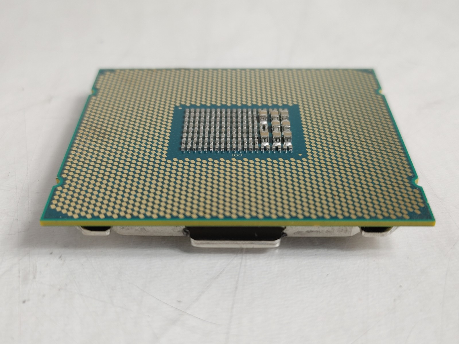 Intel Xeon E5-2640 v4 2.4 GHz LGA 2011-3 Server CPU Processor SR2NZ