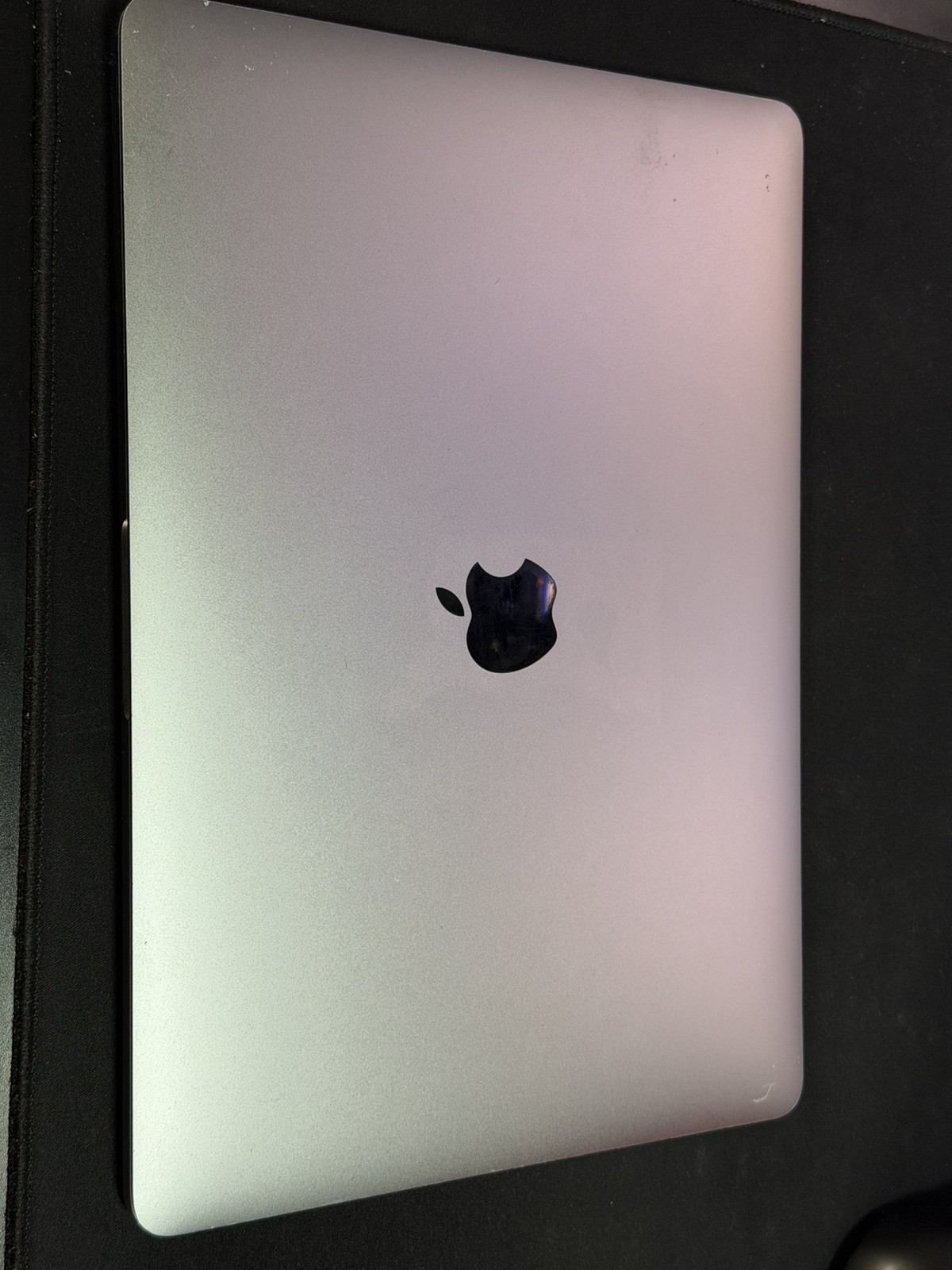 Apple MacBook Pro 13 in 2017 Space Gray/Intel Core i5 2.30 GHz, 256 GB 8 GB…