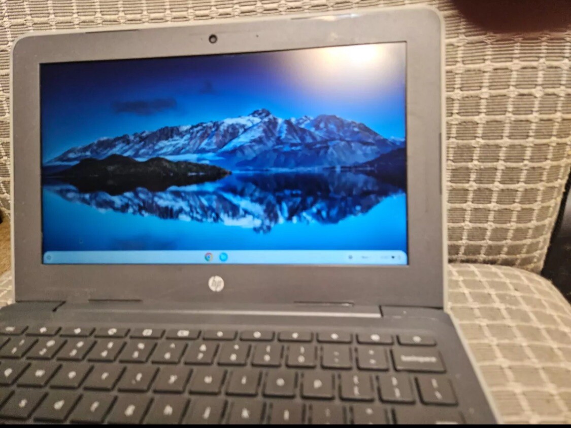 HP Chromebook 11 G7 EE ***Works Great*** Tough & NICE!!