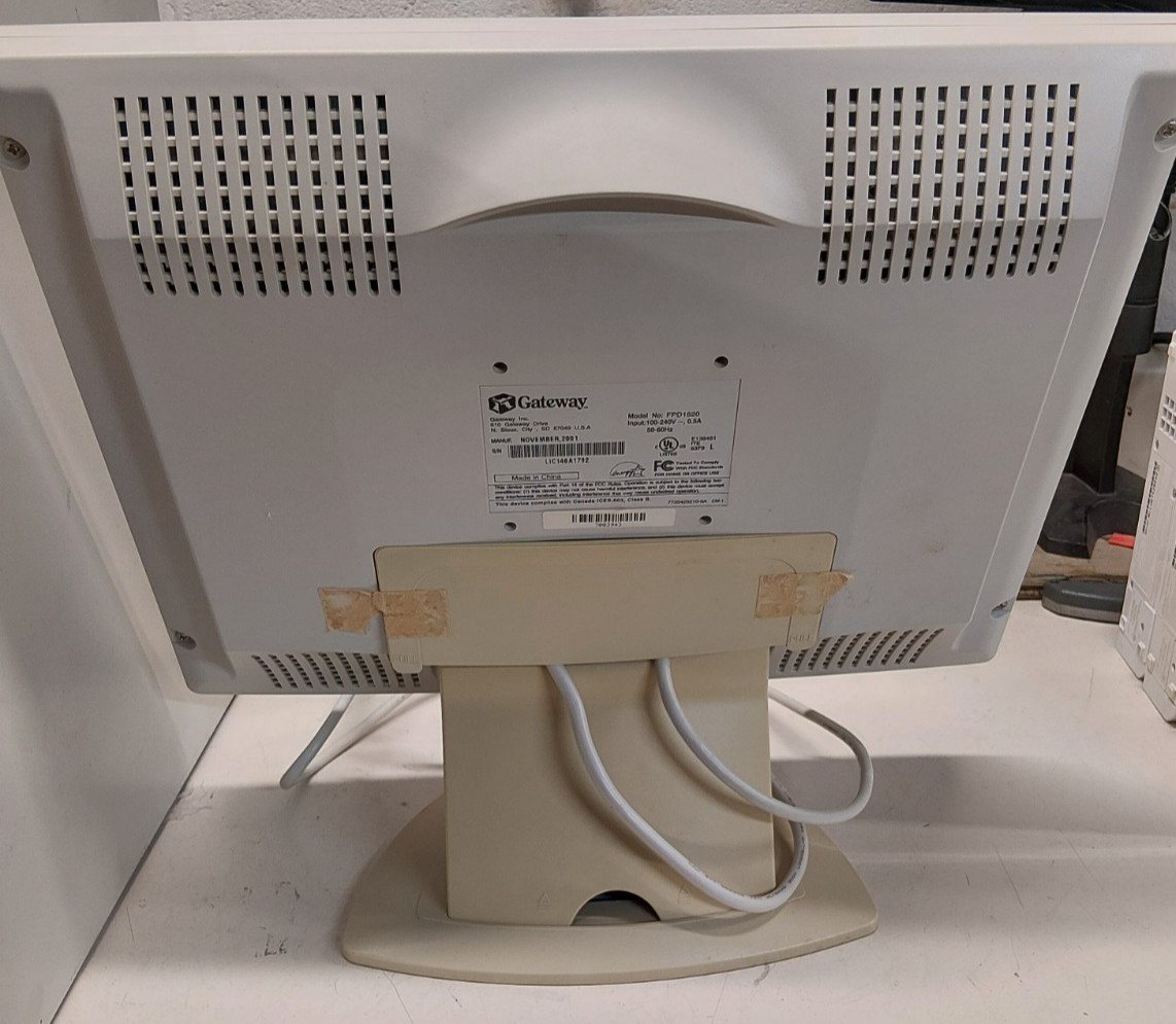 VTG-Gateway FPD1520 15″ LCD Monitor Flat Panel Display Beige Rare Retro Gaming