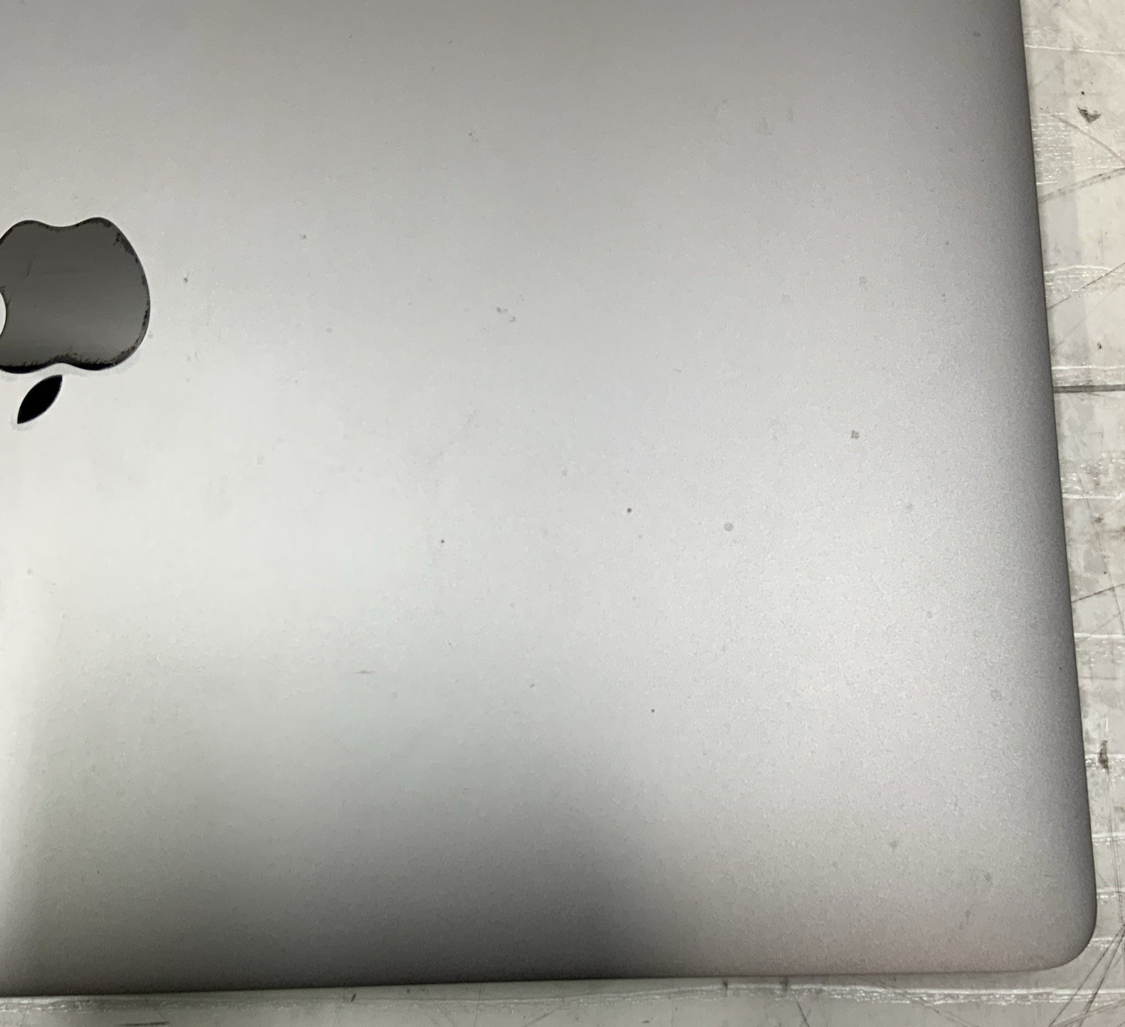 Apple Macbook Pro A2141 Intel i7-9750H 2.6GHz 512GB 16GB DDR4 Radeon Pro 5300M