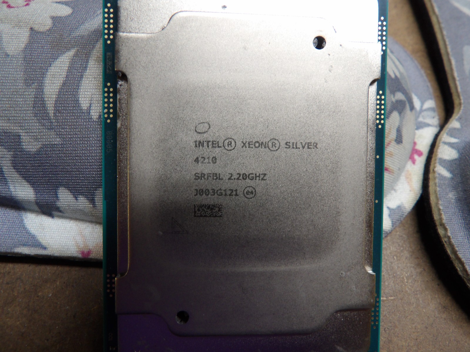 Lot of 2-Intel Xeon Silver 4210 (SRFBL) 2.2GHz 10C 20T 13.75MB Cache Processors