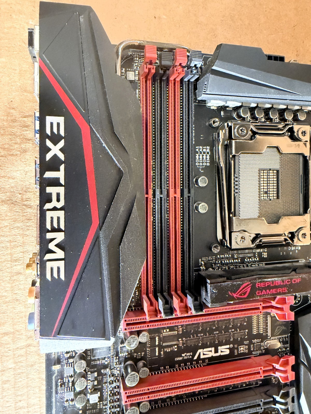 ASUS RAMPAGE V EXTREME/U3.1 motherboard X99 DDR4 LGA2011-3 Core i7 E5 2600 V3V4