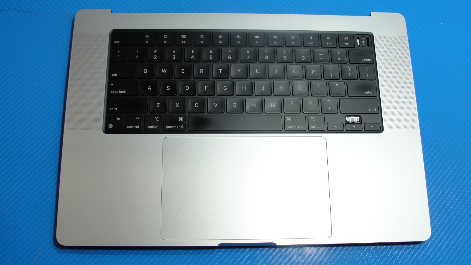 MacBook Pro A2485 16″ 2021 MK1H3LL/A Top Case Palmrest w/Battery Silver