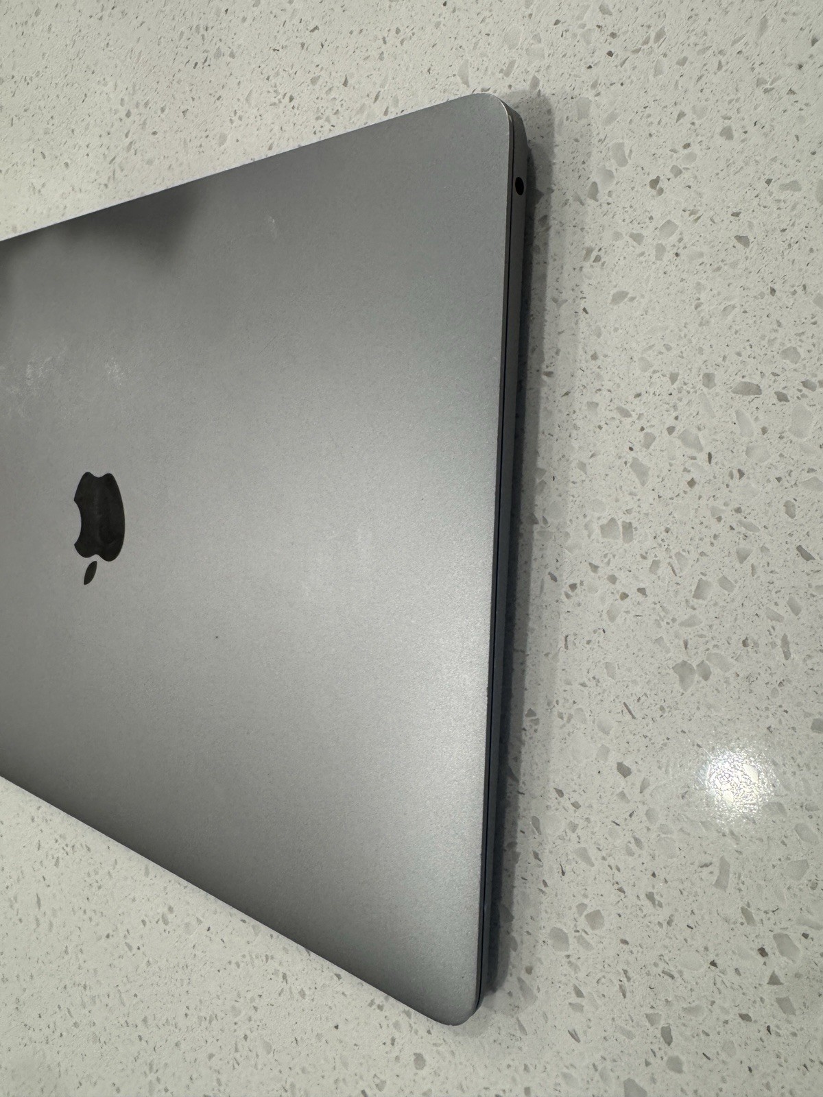 Apple MacBook Air 13 in 2020 Space Gray/Apple M1 3.2 GHz, 512 GB 8 GB 8-Core