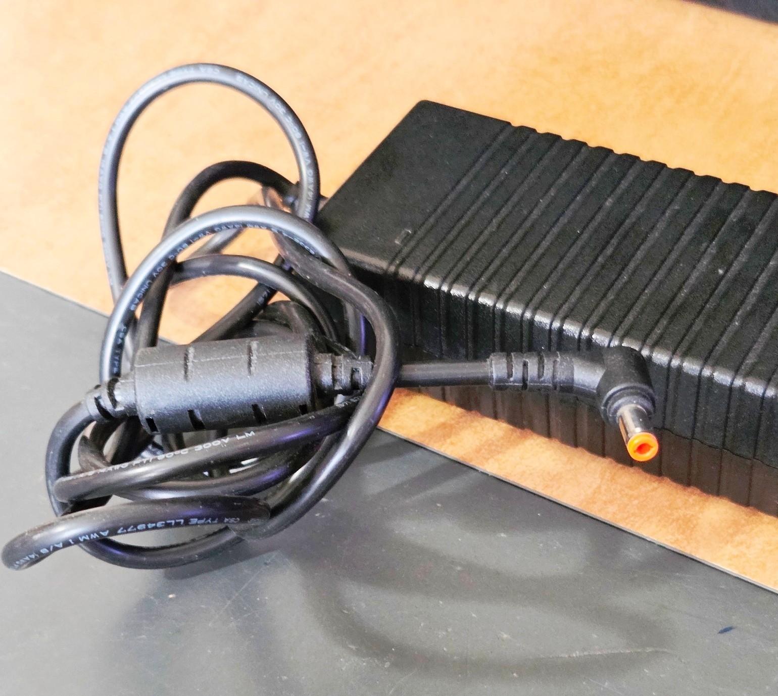 Genuine LiteOn AC Power Adapter PA-1131-08 19V 7.1A 135W 50-60 Hz WORKS GREAT