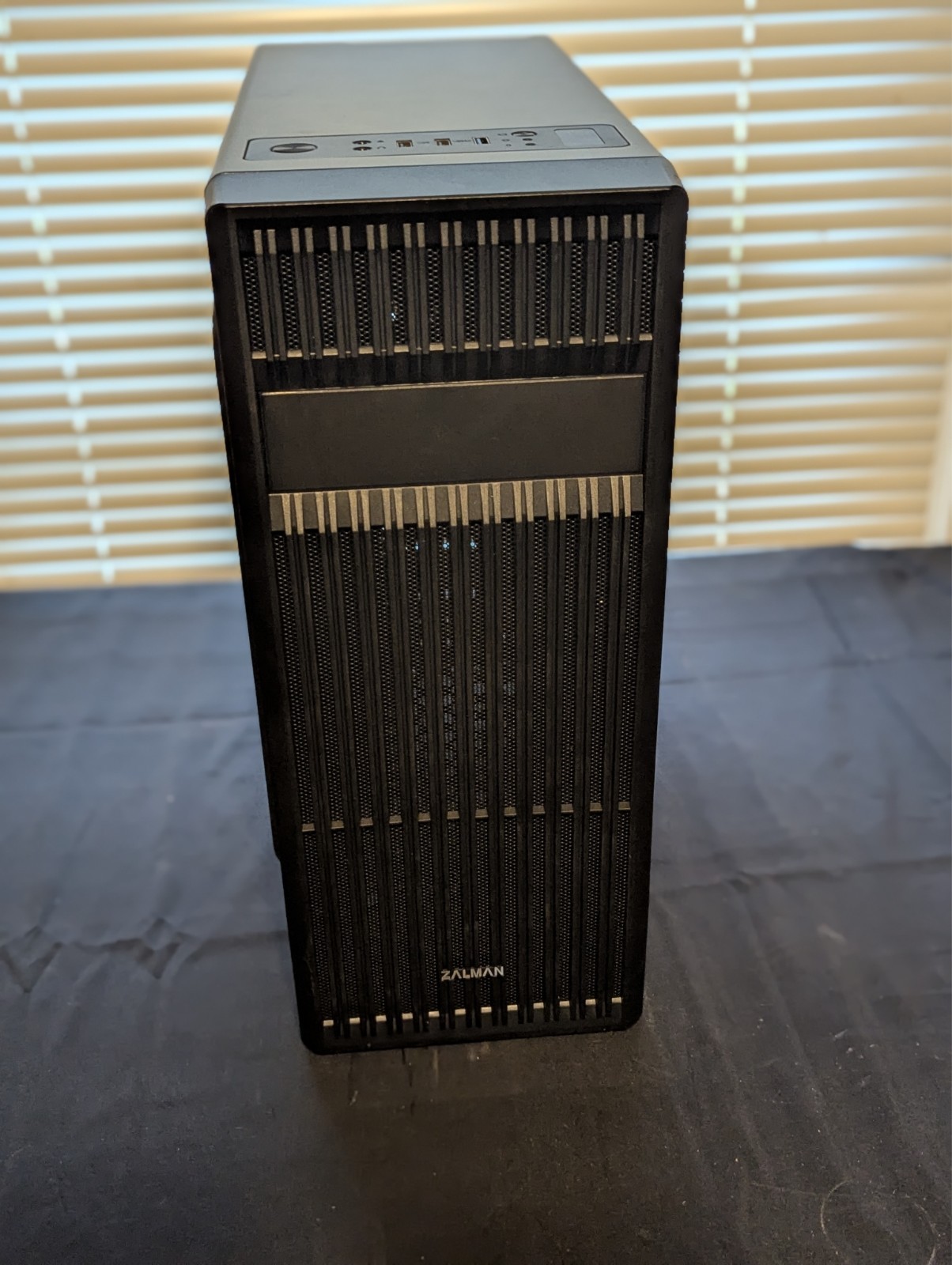Custom Desktop – Ryzen 3 3200G with Radeon Vega Graphics 16GB 512GB NVMe Win11