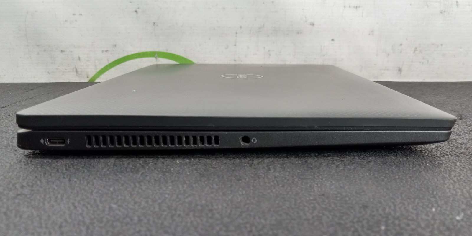 Dell Latitude 7420 14″ i5-1135G7 8GB 256GB FHD Laptop w Adapter Win11P READ