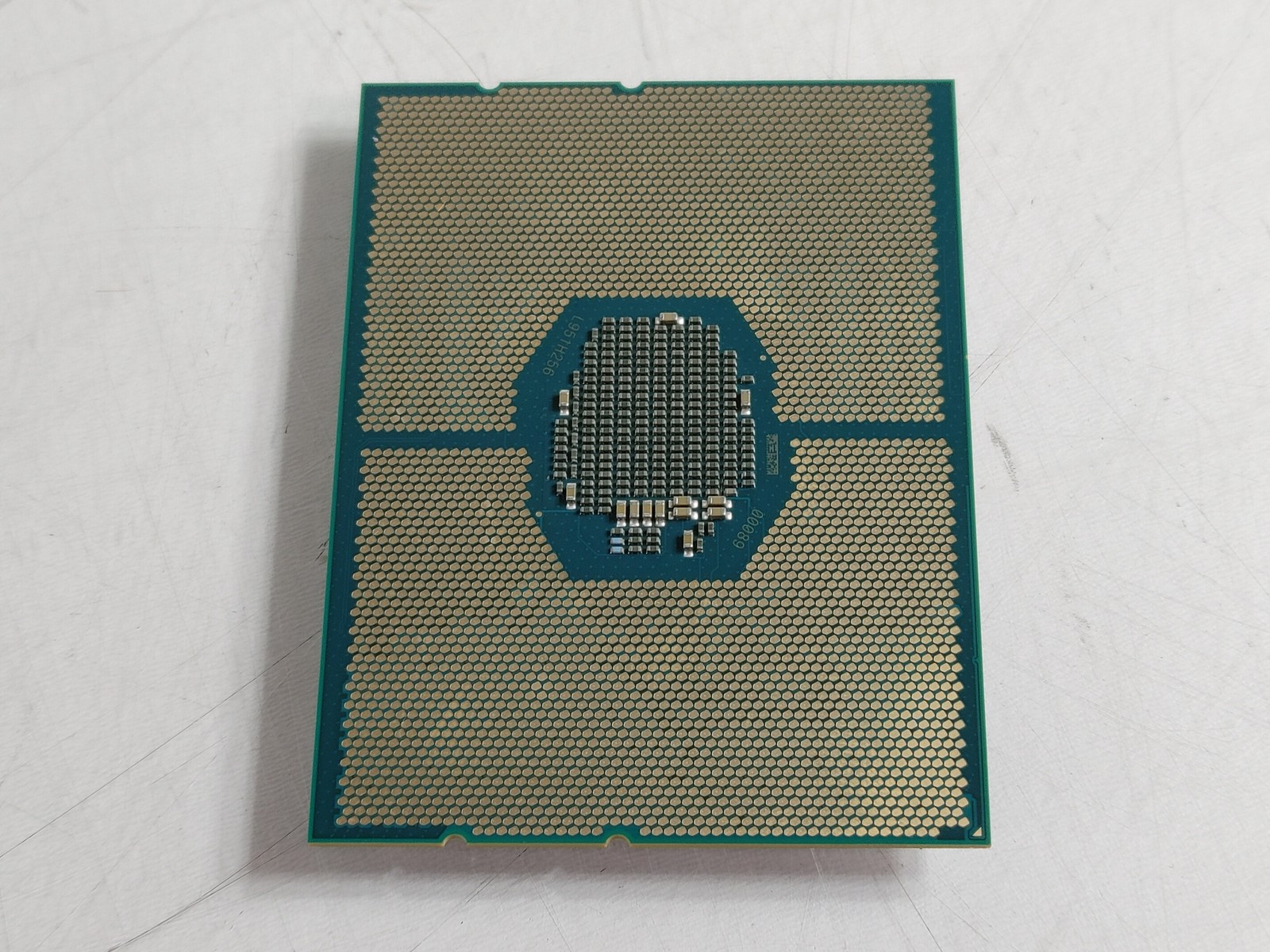 Intel Xeon Silver 4214 2.20 GHz LGA 3647-0 Server CPU Processor SRFB9