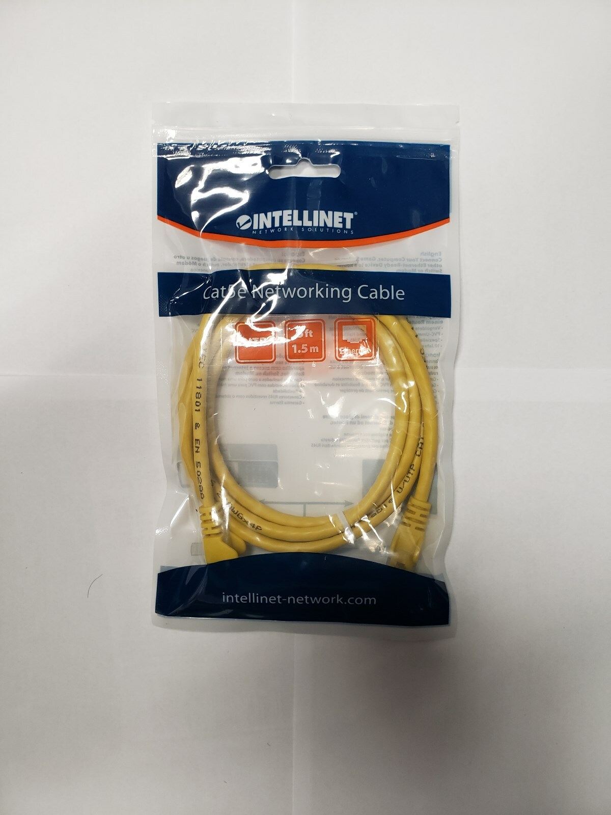 Intellinet Ntework Salutions Cat6 Networking Cable 5 ft