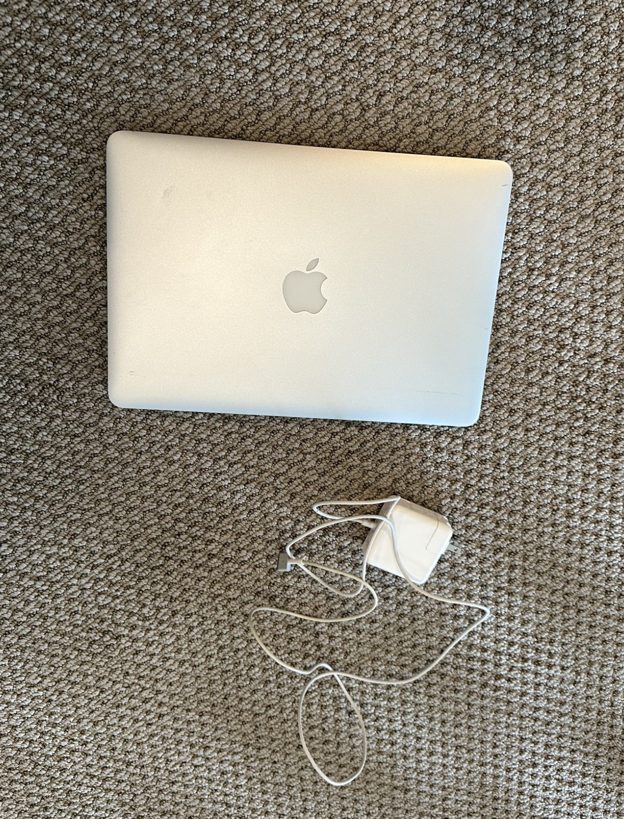 Apple MacBook Air 13.3″ (128GB SSD, Intel Core i5 5th Gen., 1.80 GHz, 8GB) A1466