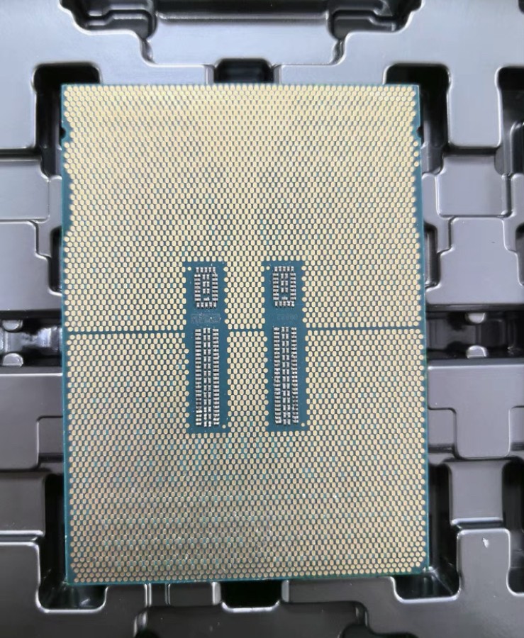 Intel Xeon Platinum 8461V QS Processor 3.5 GHz 48 Cores LGA4677 Server CPU