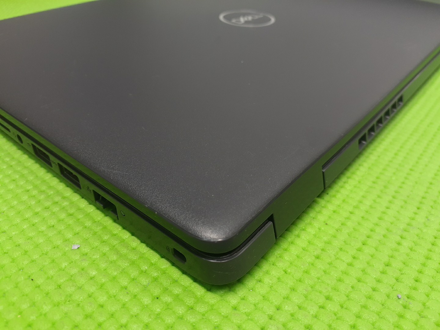 Dell Latitude 3510 15.6″ i5-10210U 1.60 GHz 8GB RAM No SSD/OS/AC – Missing B Key